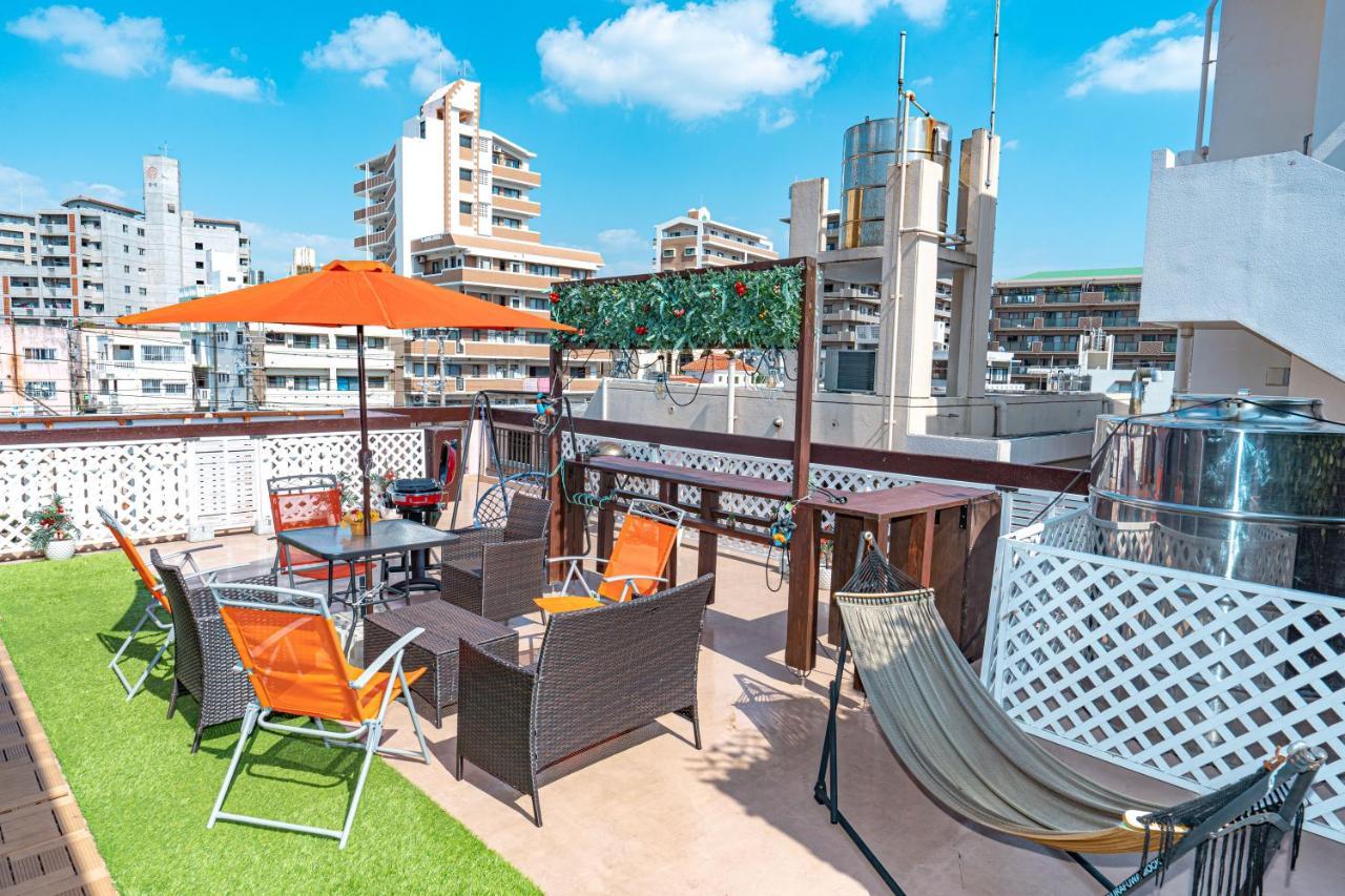 Terrace House Tsubokawa Villa Наха Екстериор снимка
